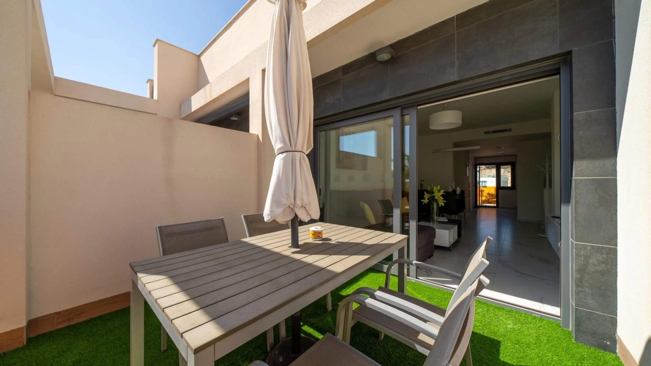 Penthouse with solarium and jacuzzi in the Alegria Village urbanization
