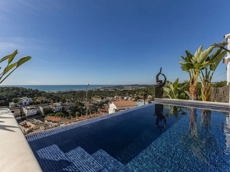 Magnificent Residence with Infinity Pool in Sitges, Barcelona