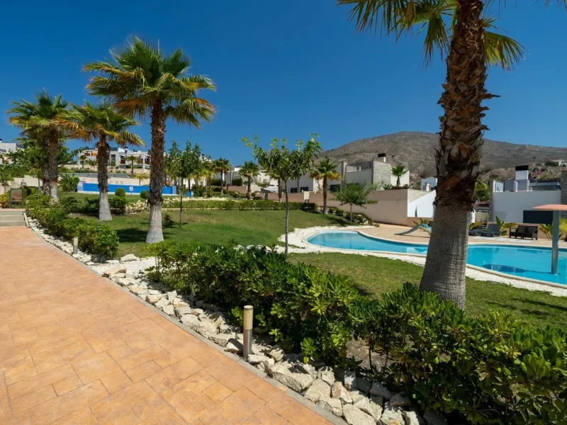 Penthouse with solarium and jacuzzi in the Alegria Village urbanization