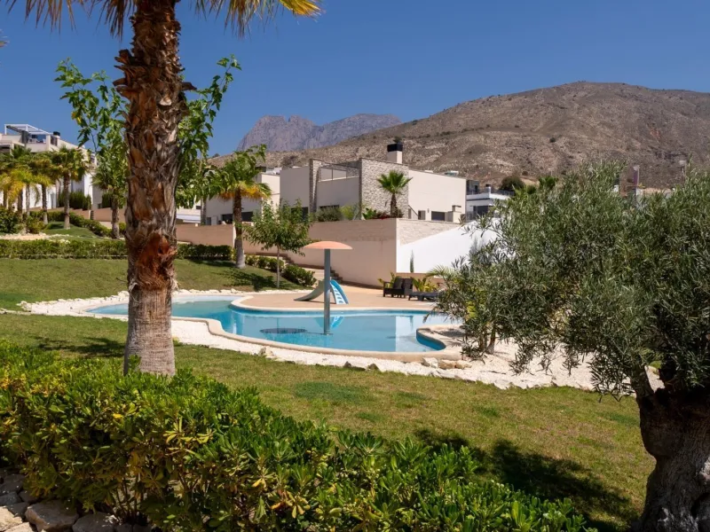 Penthouse with solarium and jacuzzi in the Alegria Village urbanization