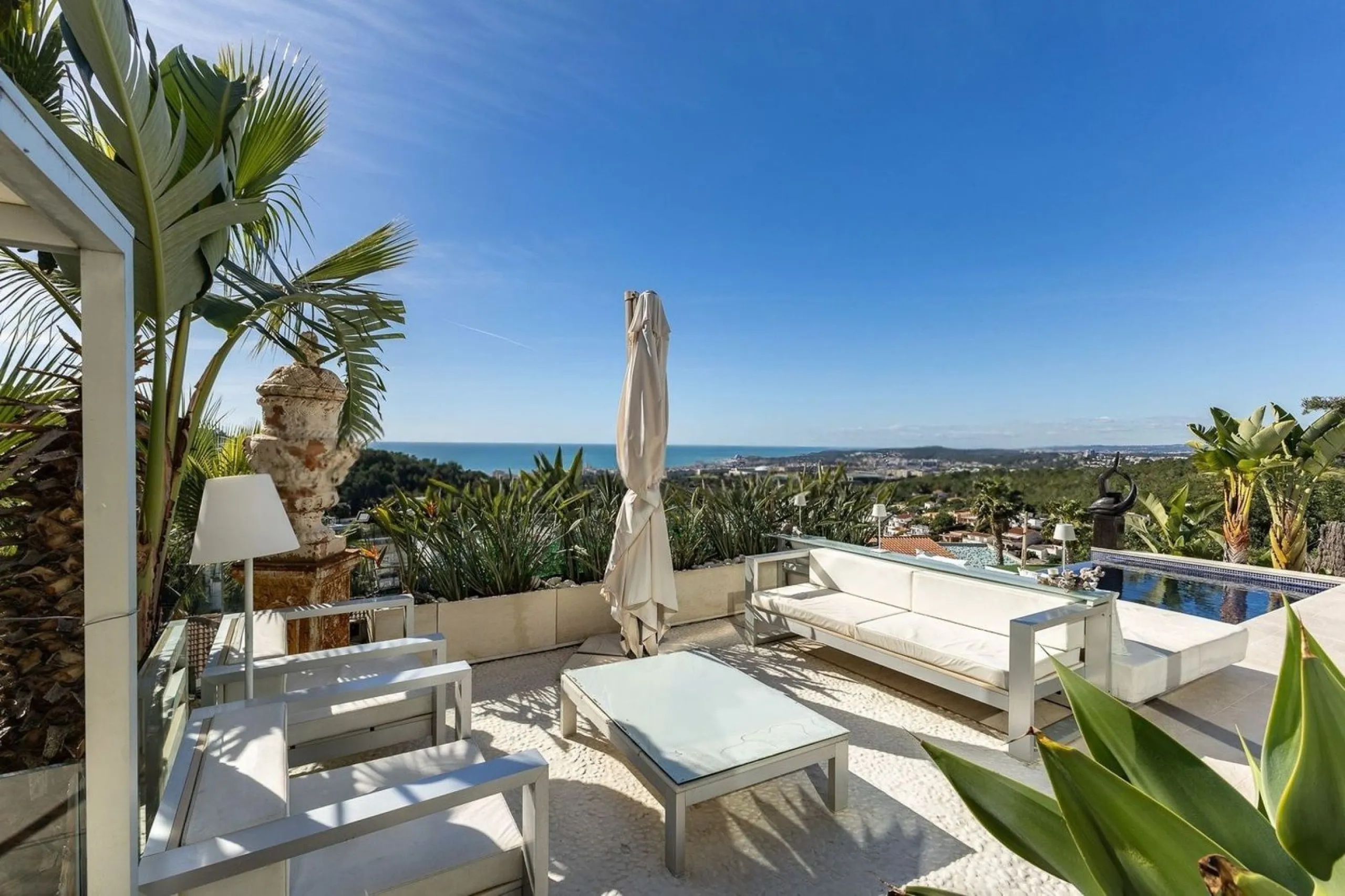 Magnificent Residence with Infinity Pool in Sitges, Barcelona