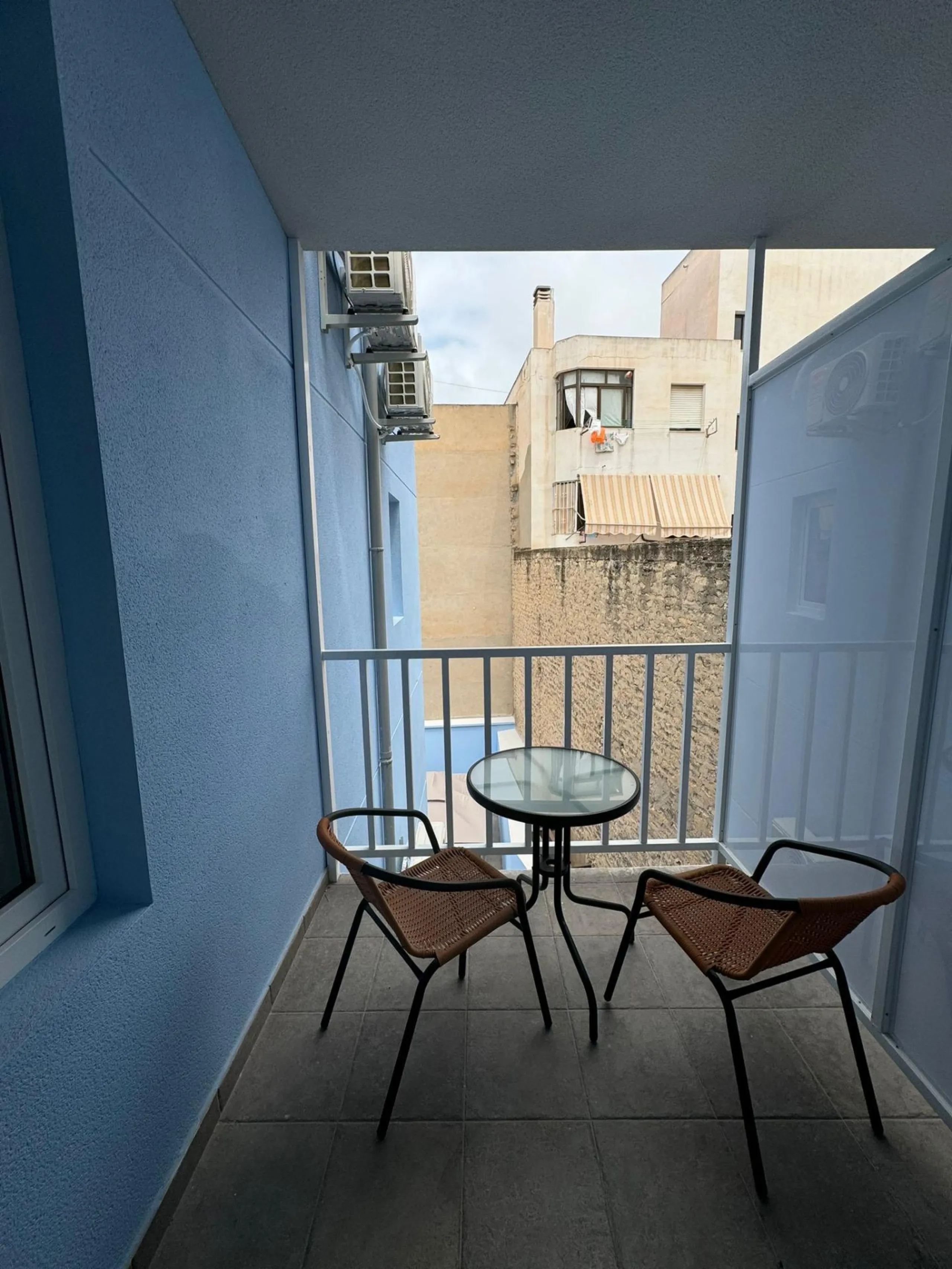 EDIFICIO EN VENTA EN ALICANTE CON LICENCIA TURISTICA - CAROLINAS BAJAS