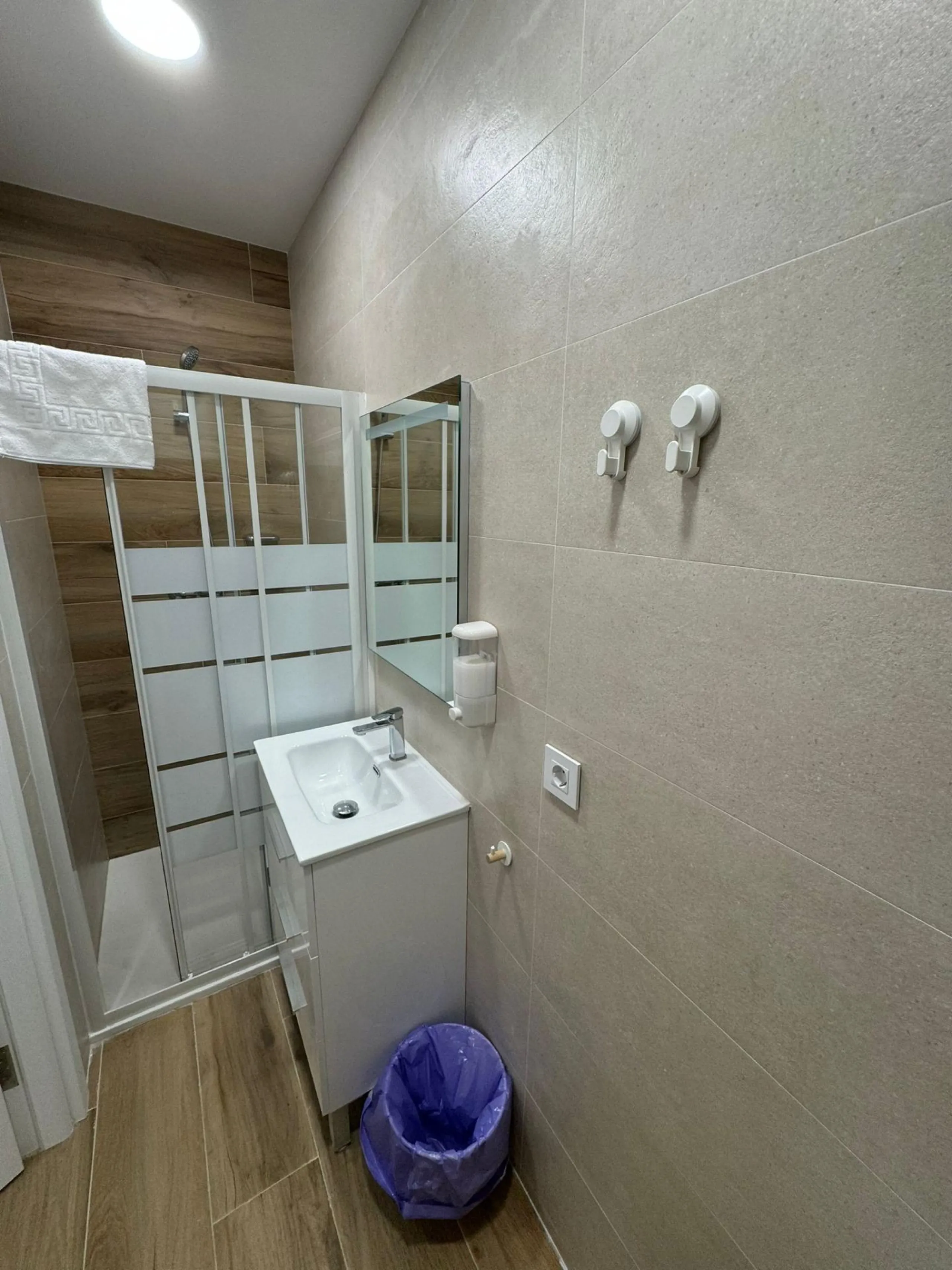 EDIFICIO EN VENTA EN ALICANTE CON LICENCIA TURISTICA - CAROLINAS BAJAS