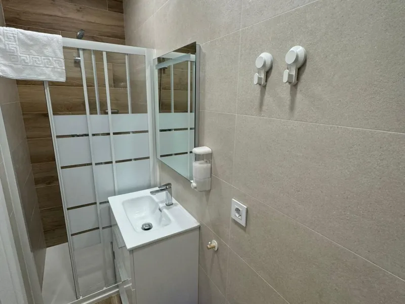 EDIFICIO EN VENTA EN ALICANTE CON LICENCIA TURISTICA - CAROLINAS BAJAS