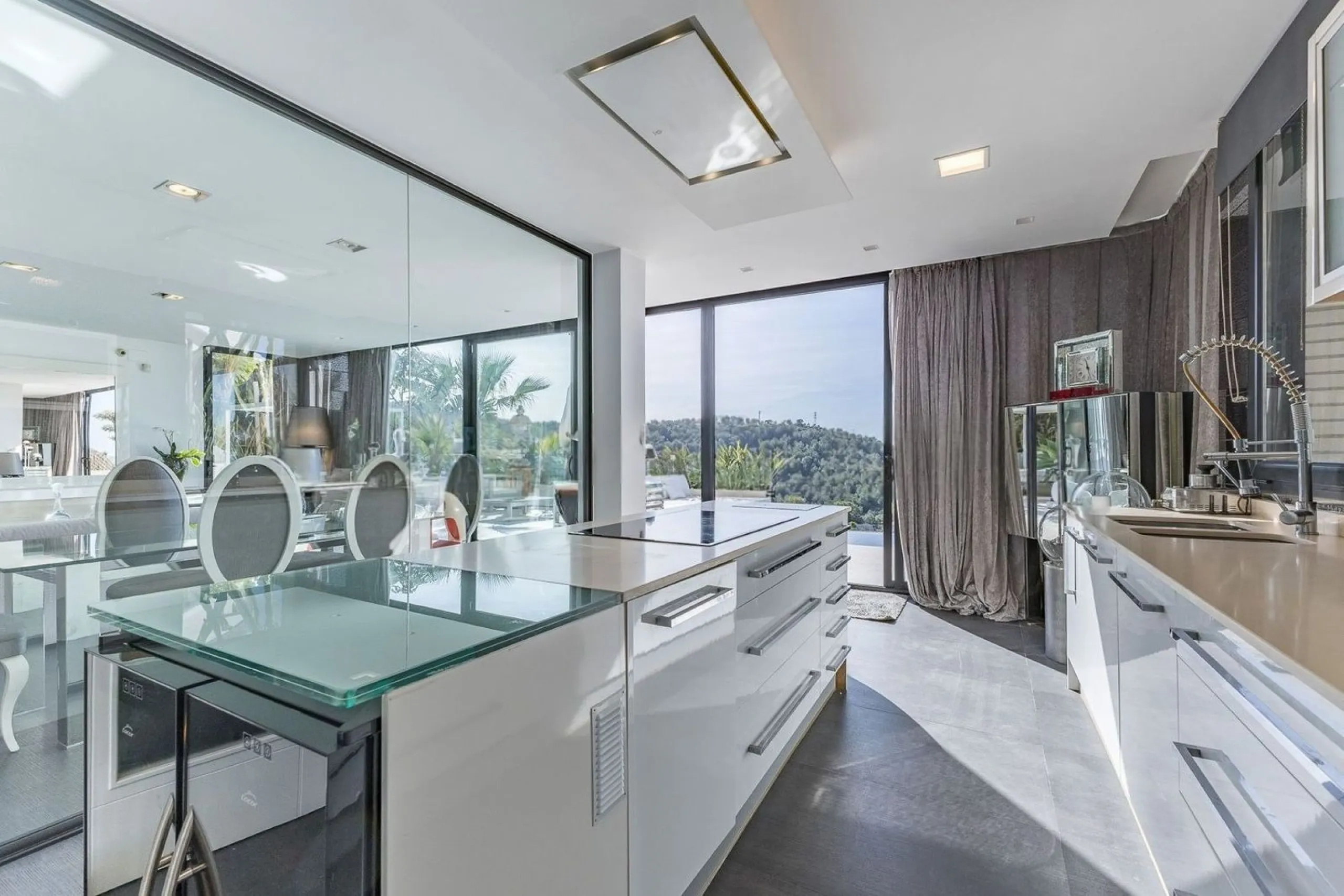 Magnificent Residence with Infinity Pool in Sitges, Barcelona
