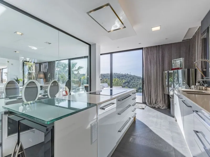 Magnificent Residence with Infinity Pool in Sitges, Barcelona