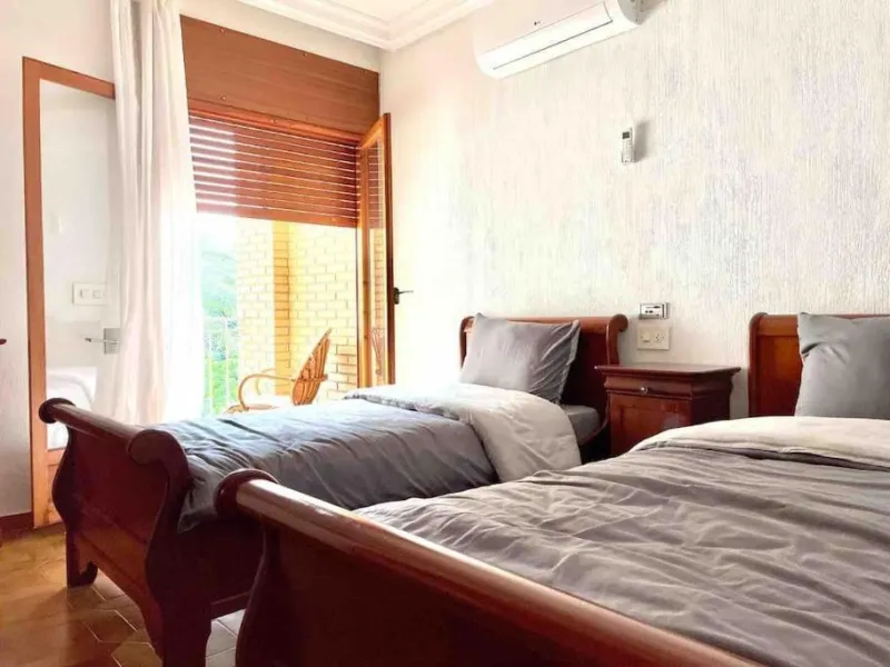 VILLA EN ORIHUELA COSTA A 500 METROS DE LA PLAYA. 4 DORM. 3 BAÑOS. PARCELA 1.145M2.
