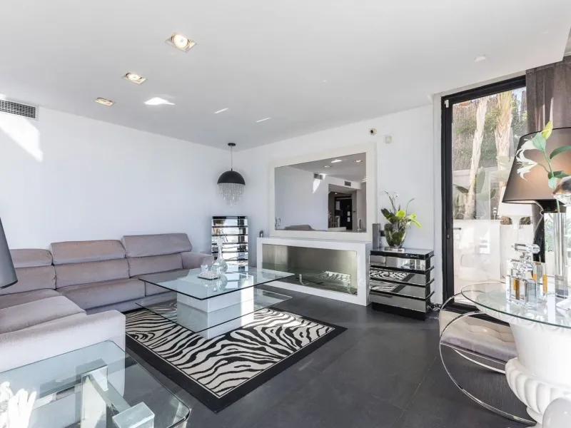 Magnificent Residence with Infinity Pool in Sitges, Barcelona
