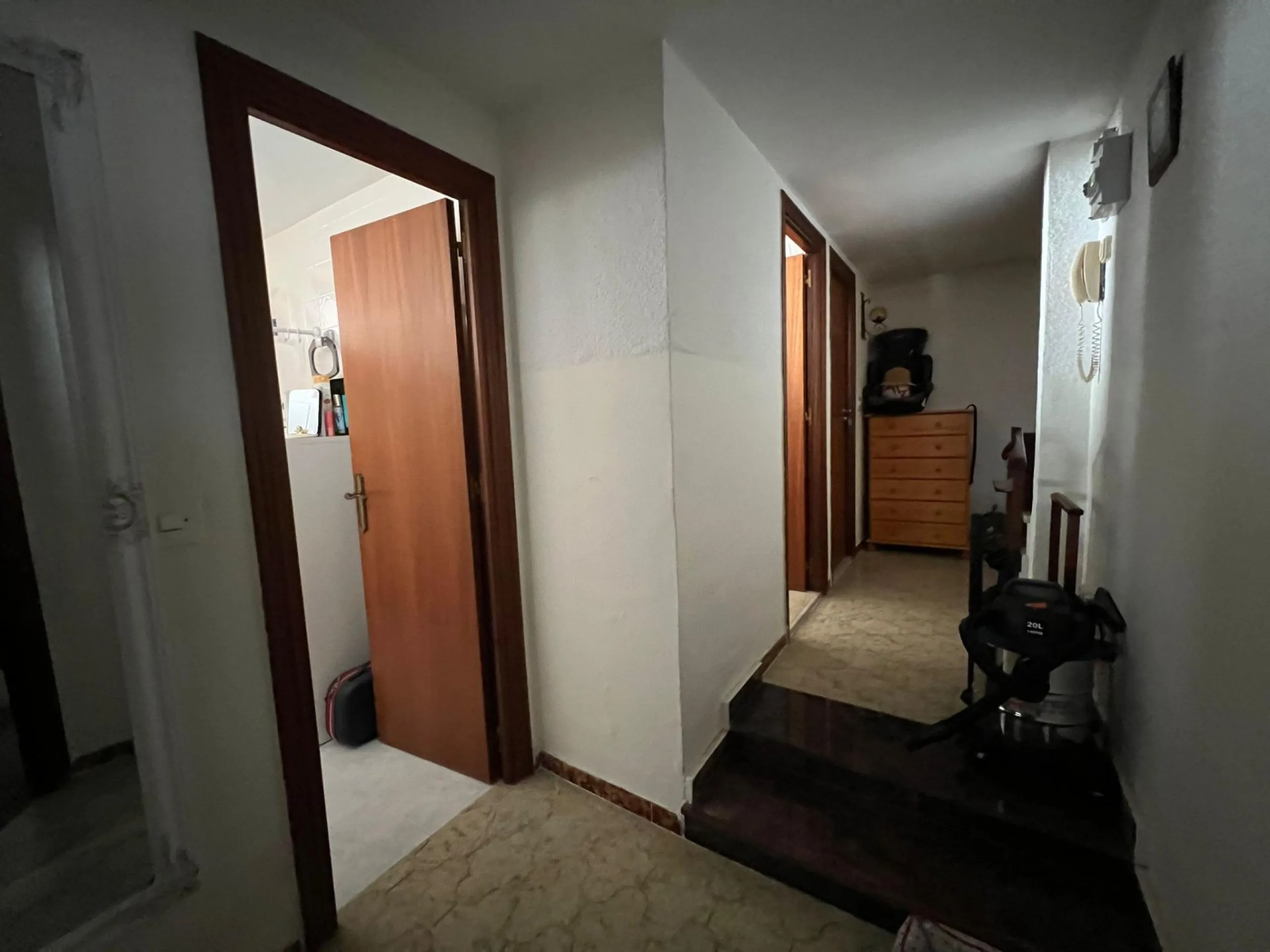 VILLA EN ORIHUELA COSTA A 500 METROS DE LA PLAYA. 4 DORM. 3 BAÑOS. PARCELA 1.145M2.