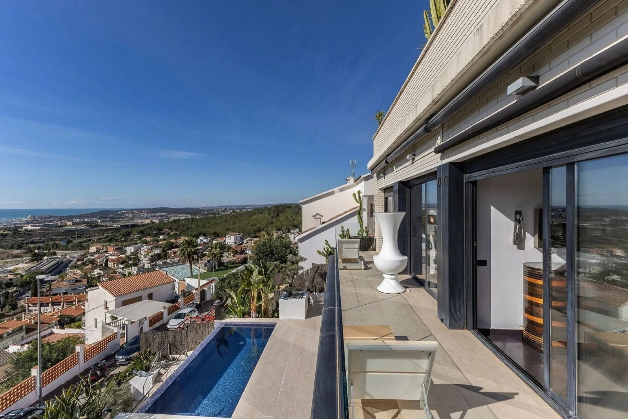 Magnificent Residence with Infinity Pool in Sitges, Barcelona