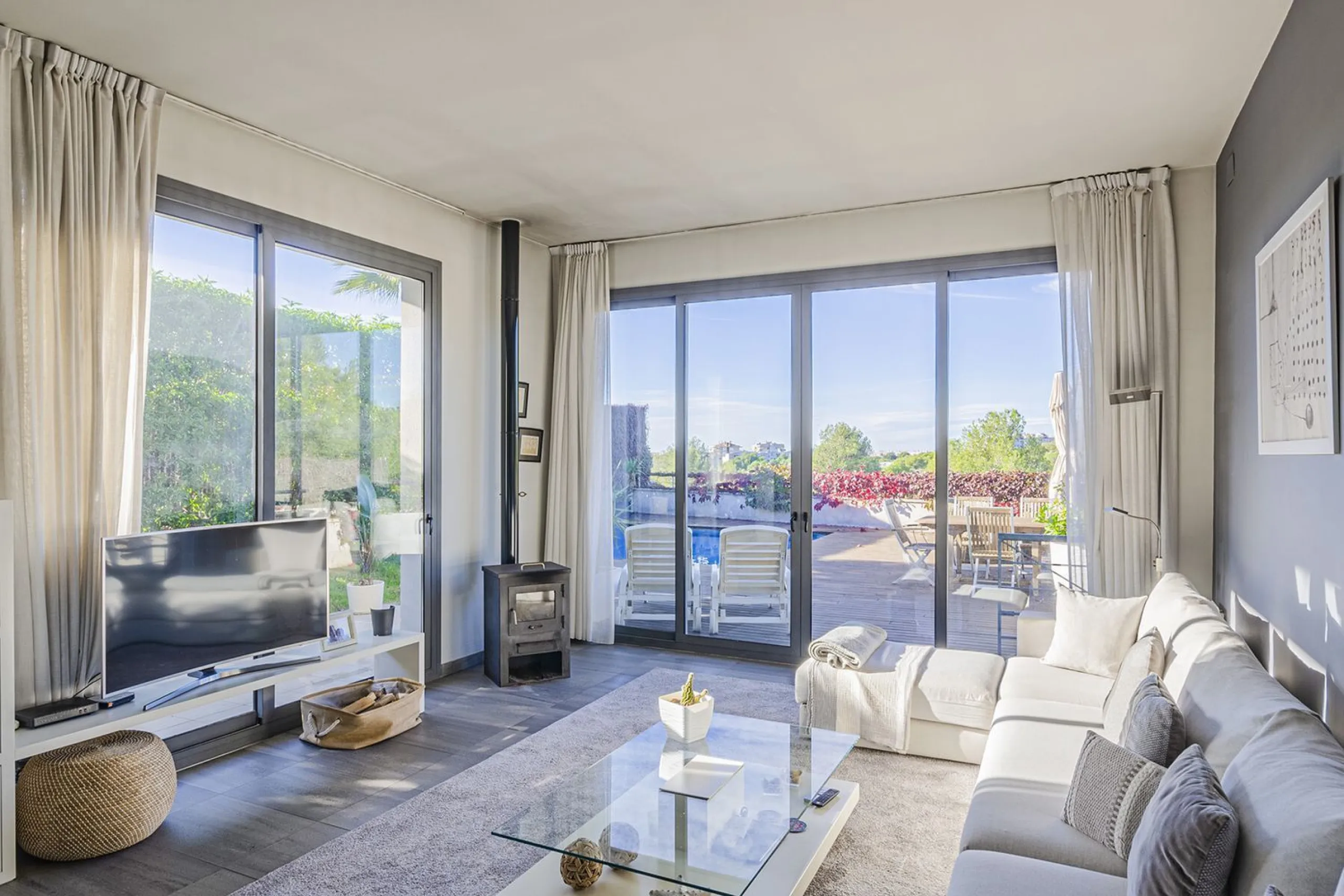 Spectacular Modern House with Pool and Sea Views in Levantina, Sitges
