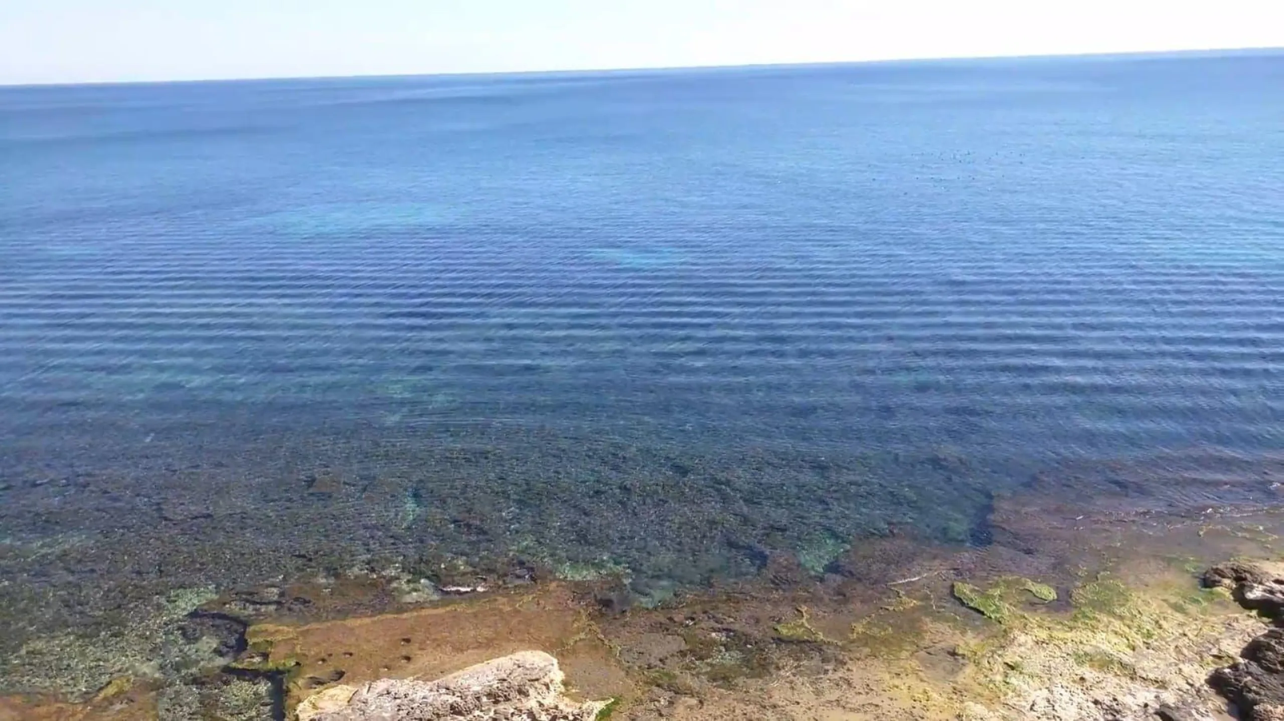 АПАРТАМЕНТЫ С ПРЯМЫМ И БОКОВЫМ ВИДОМ НА МОРЕ. 4 СПАЛЬНИ. 2 ВАННЫЕ КОМНАТЫ. ГАРАЖ+КЛАДОВКА