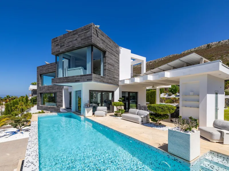 Luxury Villa in Les Cansalades, Jávea – Exquisite Coastal Retreat