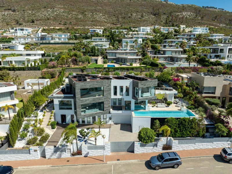 Luxury Villa in Les Cansalades, Jávea – Exquisite Coastal Retreat