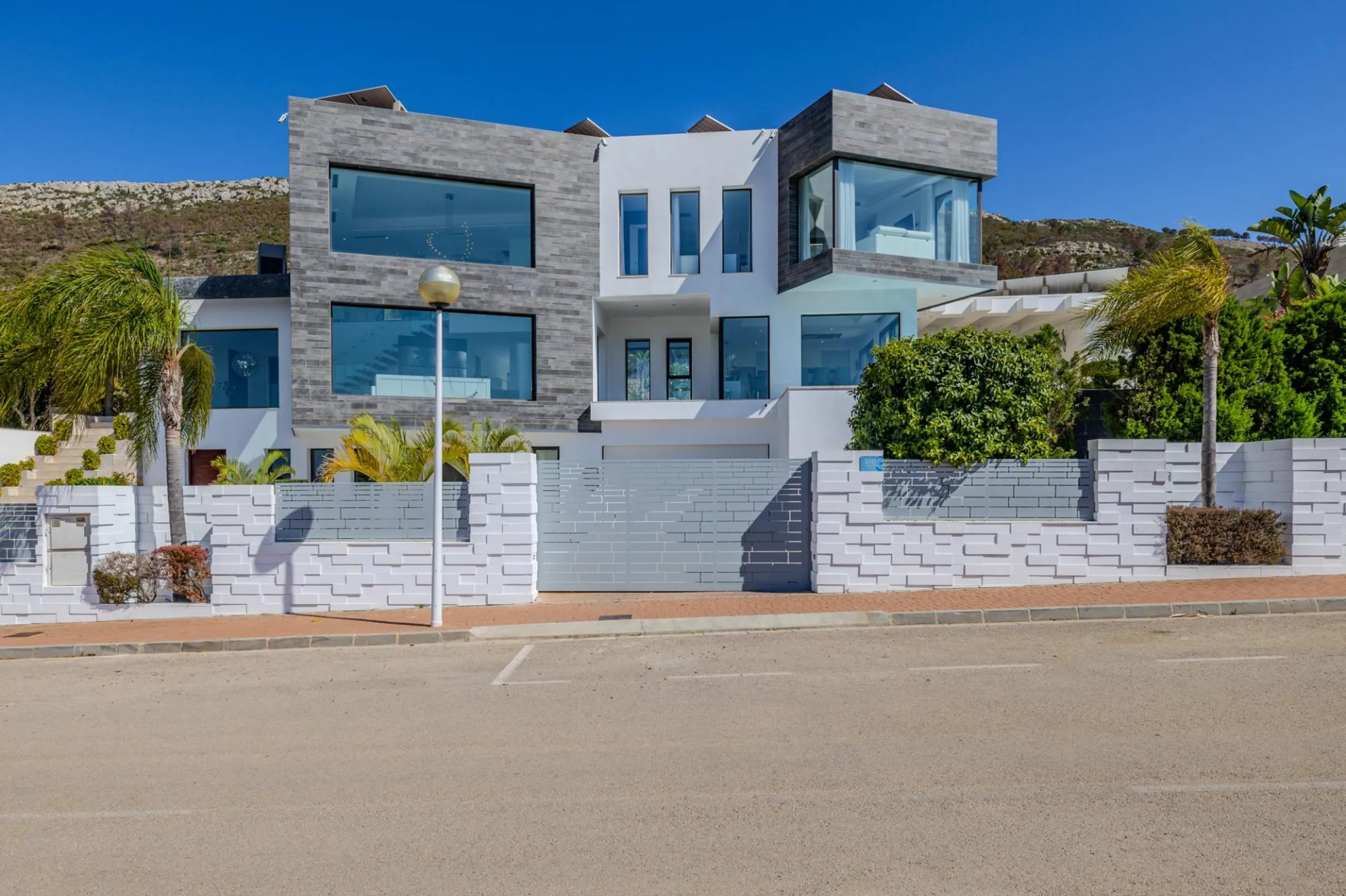 Luxury Villa in Les Cansalades, Jávea – Exquisite Coastal Retreat
