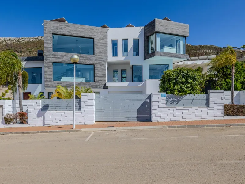 Luxury Villa in Les Cansalades, Jávea – Exquisite Coastal Retreat