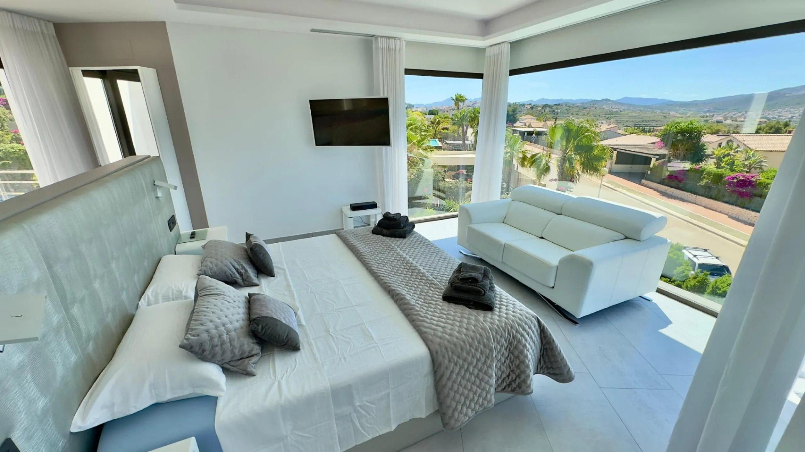 Luxury Villa in Les Cansalades, Jávea – Exquisite Coastal Retreat