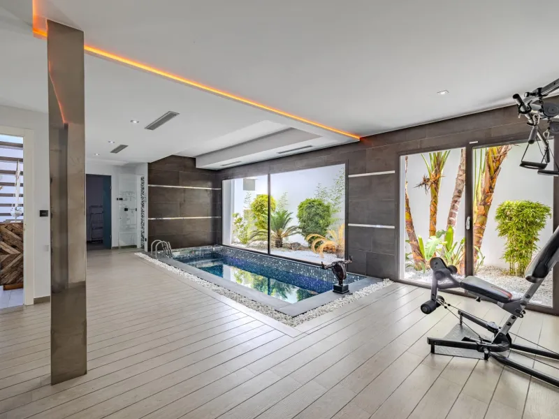 Luxury Villa in Les Cansalades, Jávea – Exquisite Coastal Retreat