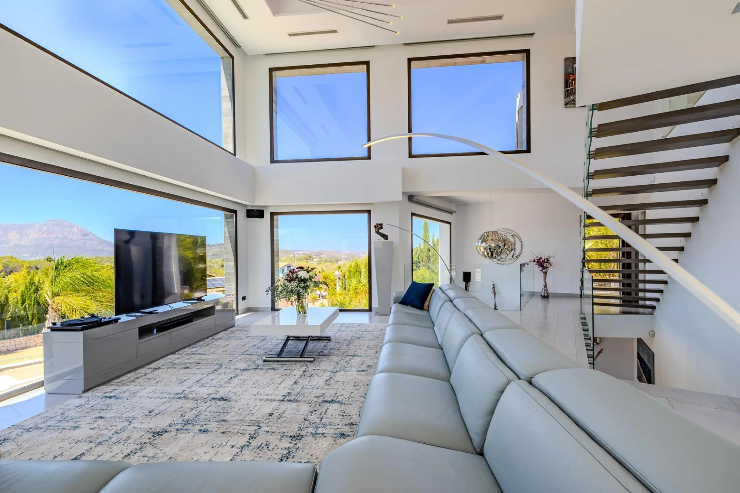 Luxury Villa in Les Cansalades, Jávea – Exquisite Coastal Retreat