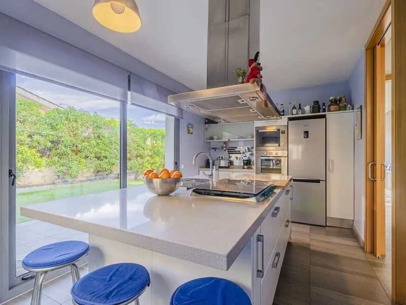 Spectacular Modern House with Pool and Sea Views in Levantina, Sitges
