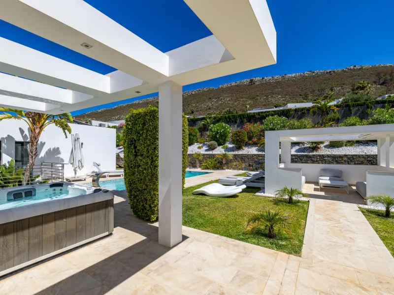 Luxury Villa in Les Cansalades, Jávea – Exquisite Coastal Retreat