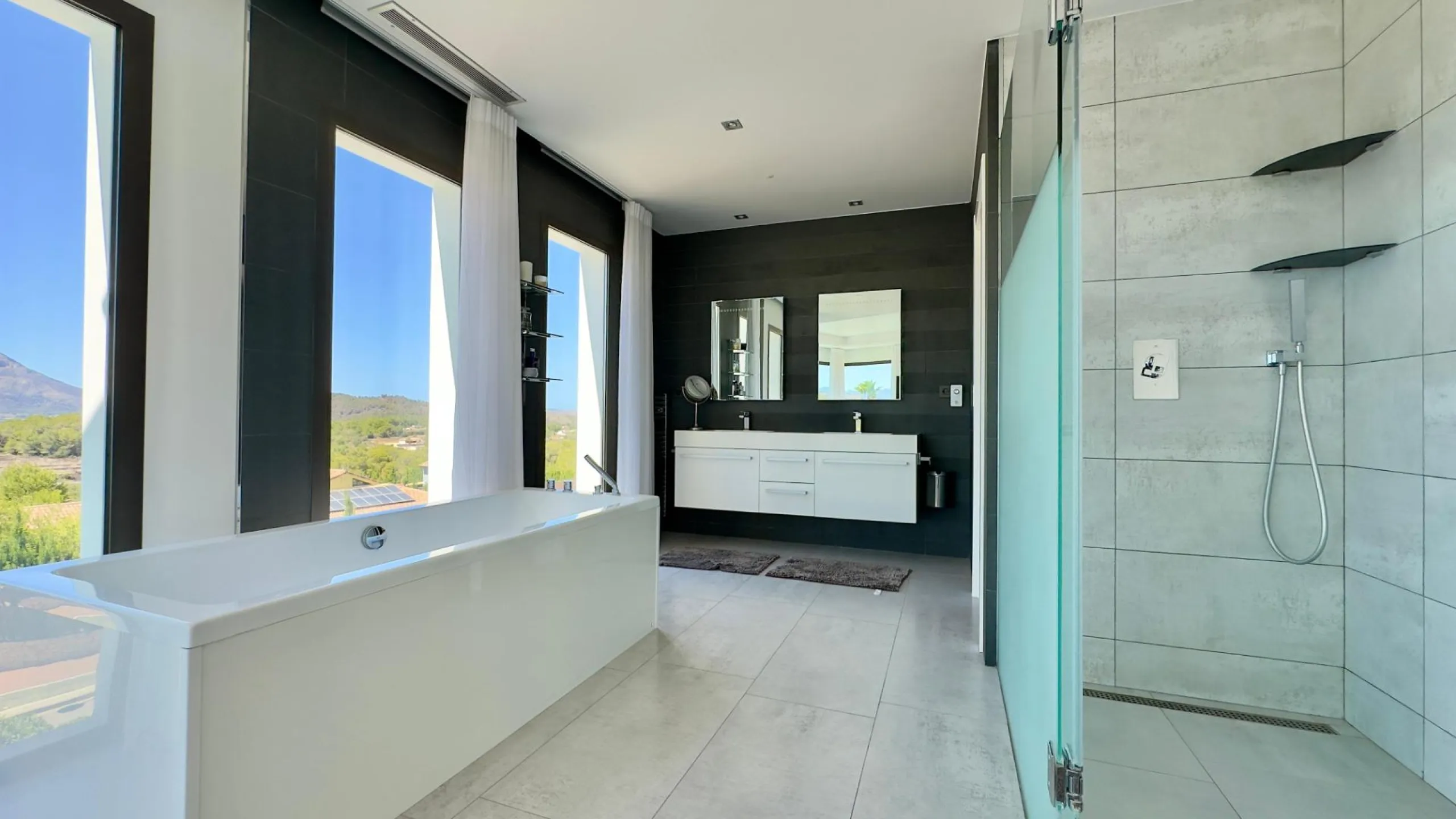 Luxury Villa in Les Cansalades, Jávea – Exquisite Coastal Retreat