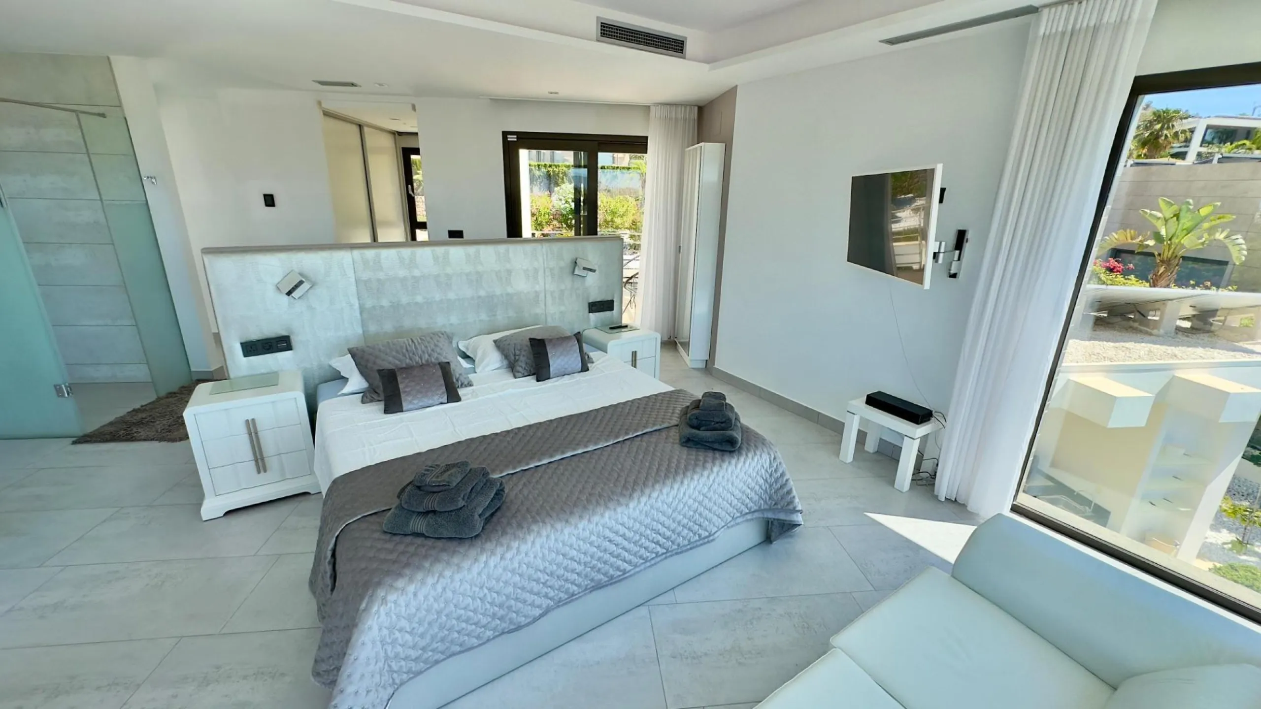 Luxury Villa in Les Cansalades, Jávea – Exquisite Coastal Retreat