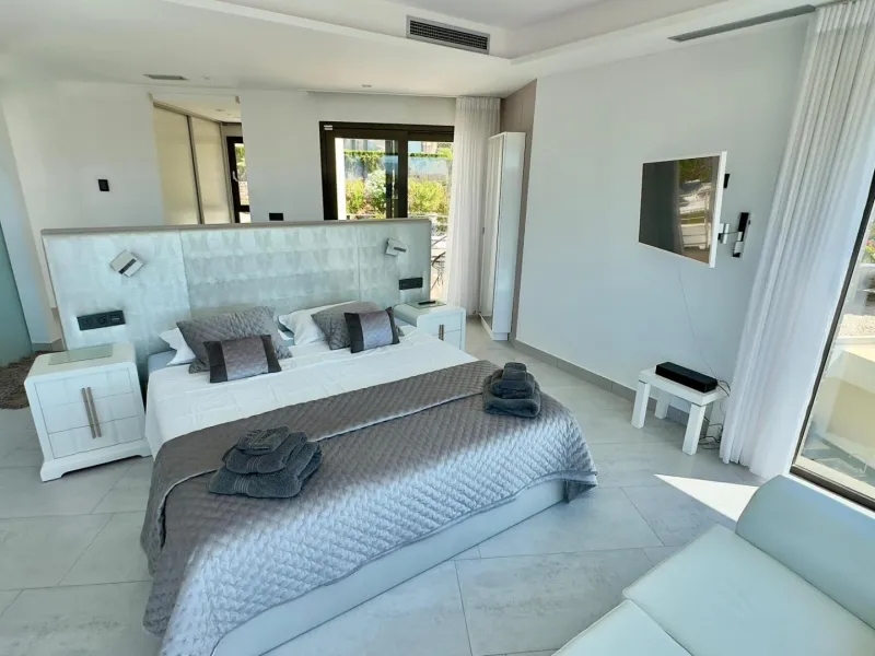 Luxury Villa in Les Cansalades, Jávea – Exquisite Coastal Retreat