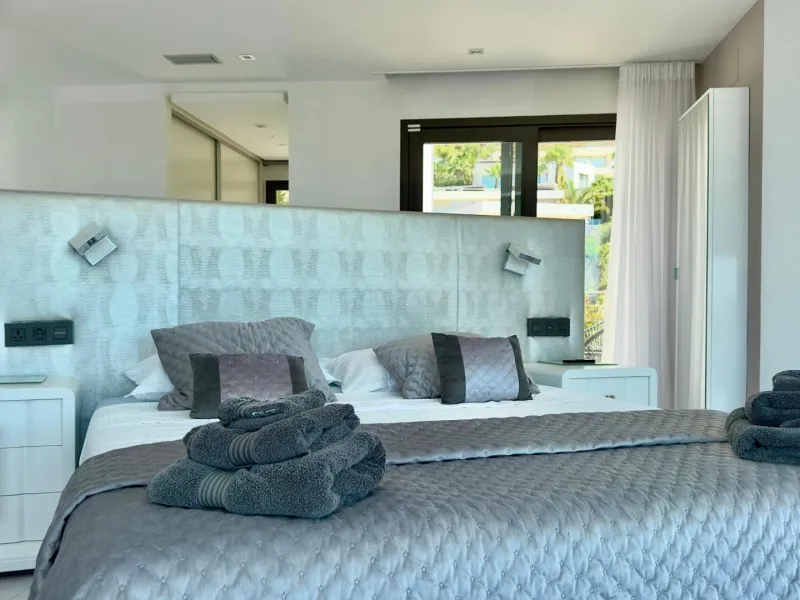 Luxury Villa in Les Cansalades, Jávea – Exquisite Coastal Retreat