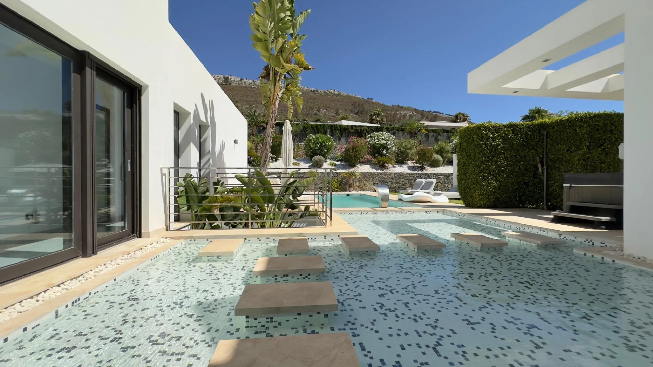 Luxury Villa in Les Cansalades, Jávea – Exquisite Coastal Retreat