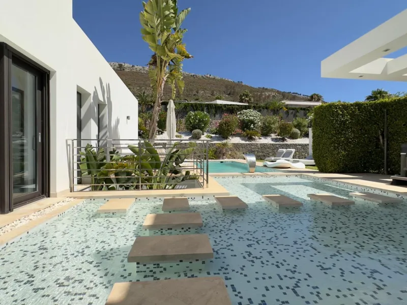 Luxury Villa in Les Cansalades, Jávea – Exquisite Coastal Retreat