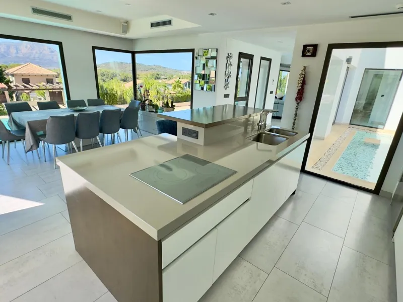 Luxury Villa in Les Cansalades, Jávea – Exquisite Coastal Retreat