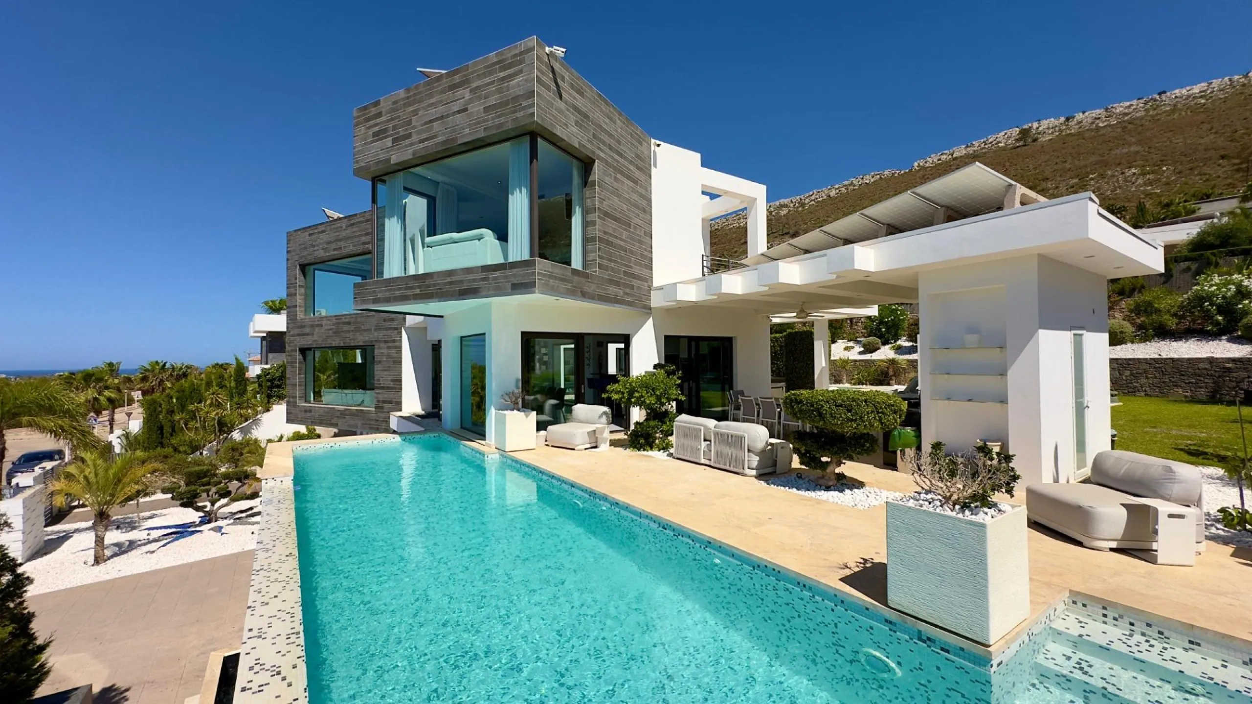 Luxury Villa in Les Cansalades, Jávea – Exquisite Coastal Retreat