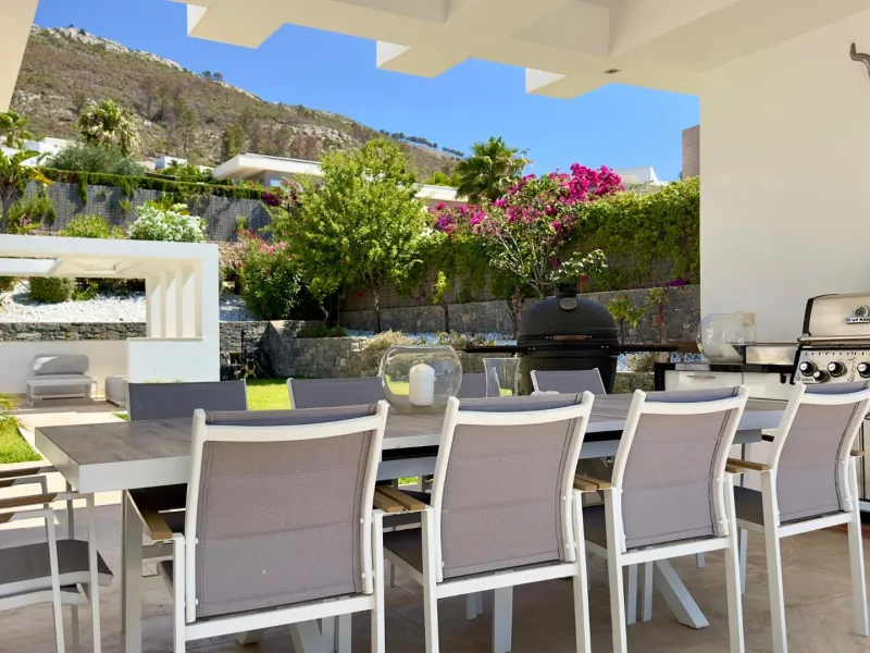 Luxury Villa in Les Cansalades, Jávea – Exquisite Coastal Retreat