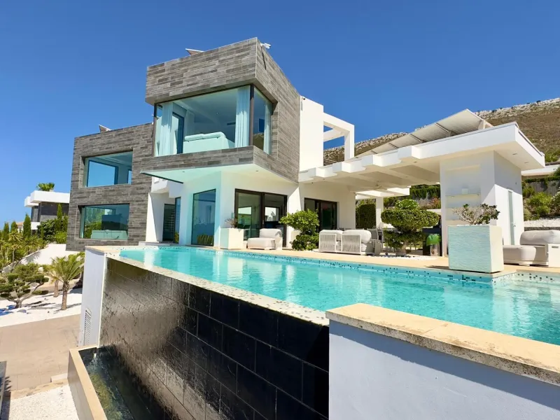 Luxury Villa in Les Cansalades, Jávea – Exquisite Coastal Retreat