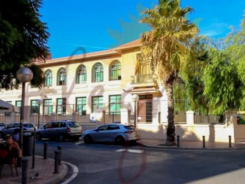 Commercial premises enabled for housing in Carolinas Altas.