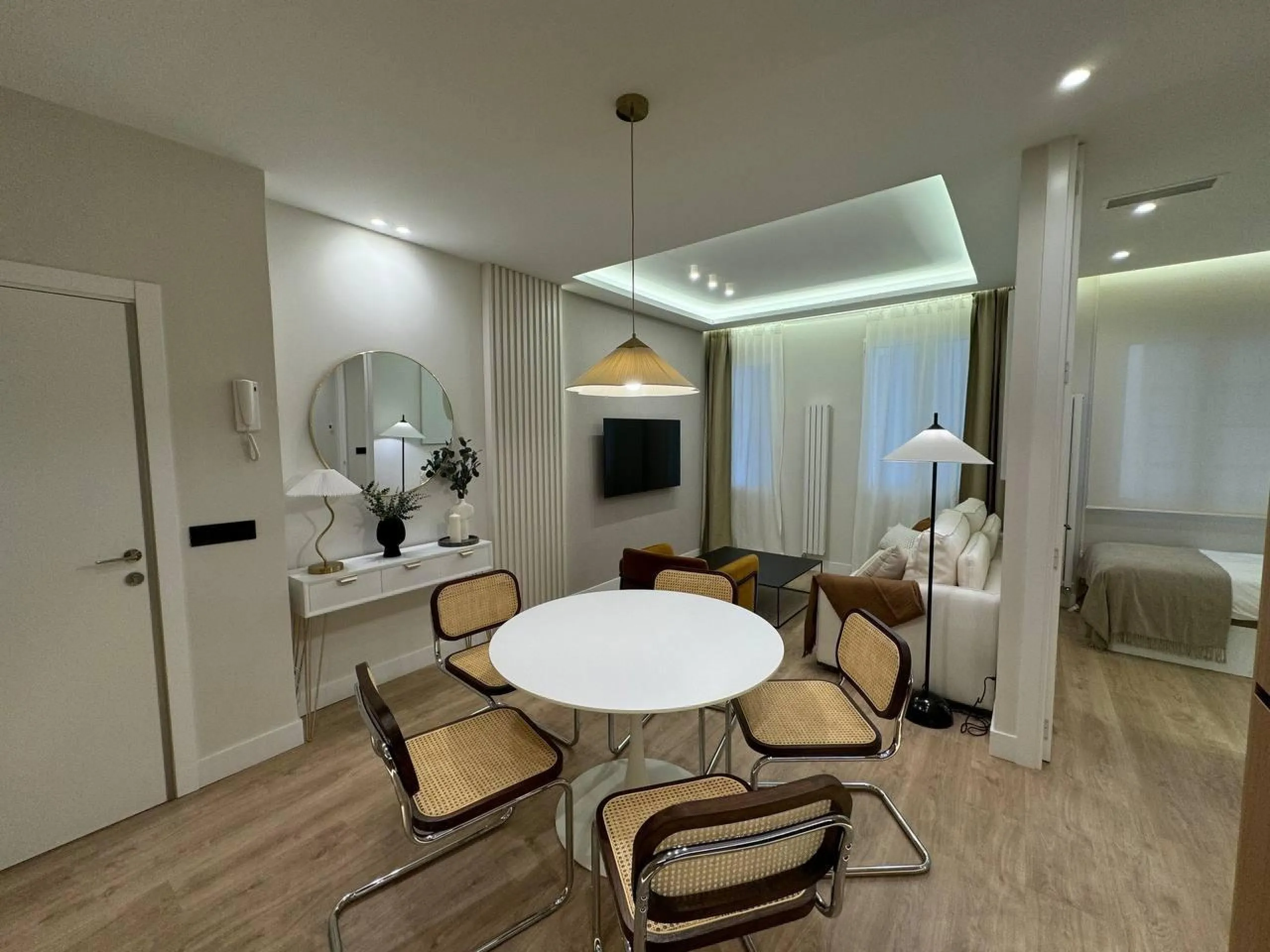 PISO EN VENTA TOTALMENTE REFORMADO EN RECOLETOS, BARRIO SALAMANCA (MADRID)