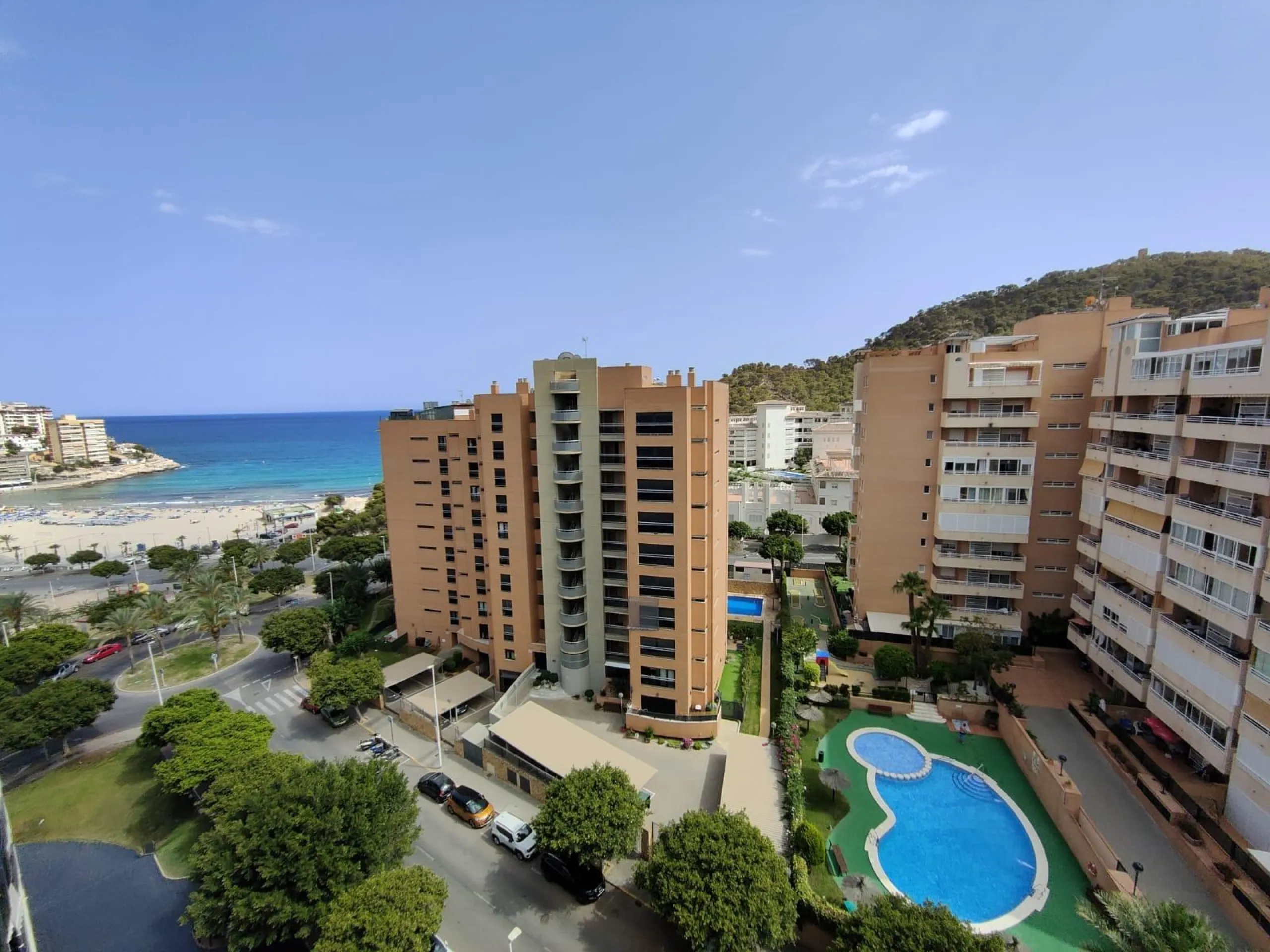 ESPECTACULAR APARTAMENTO DUPLEX EN LA CALA DE VILLAJOYOSA A 300M DE LA PLAYA