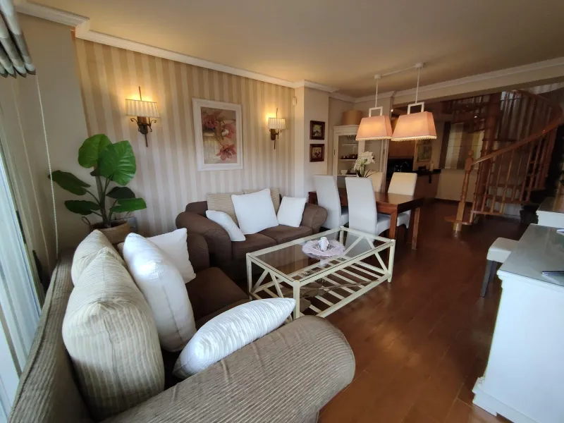 ESPECTACULAR APARTAMENTO DUPLEX EN LA CALA DE VILLAJOYOSA A 300M DE LA PLAYA