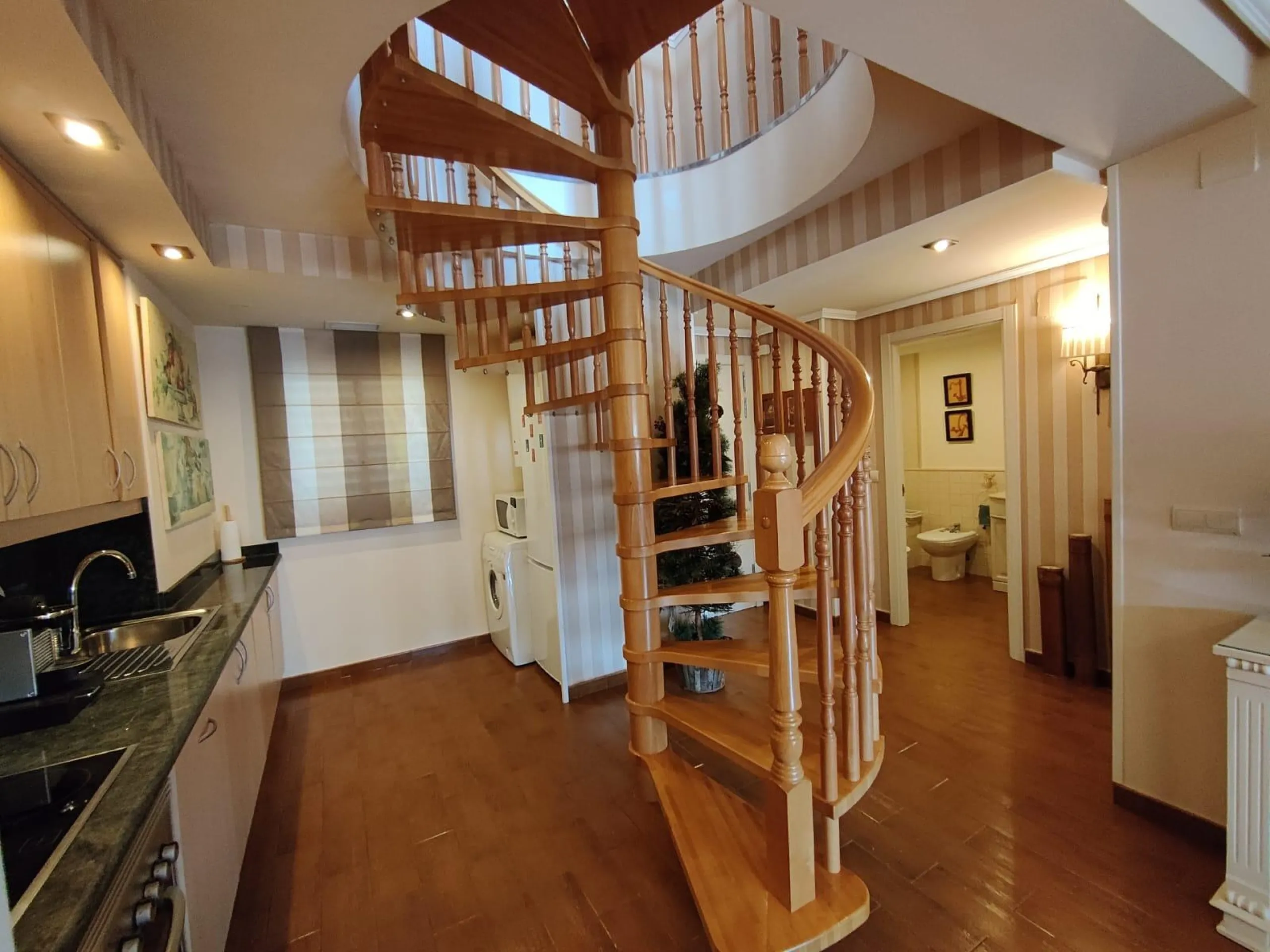 ESPECTACULAR APARTAMENTO DUPLEX EN LA CALA DE VILLAJOYOSA A 300M DE LA PLAYA