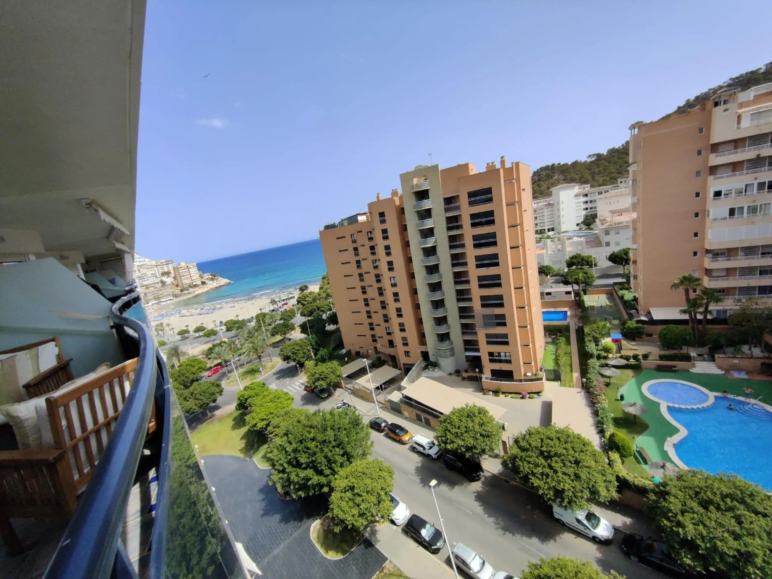 ESPECTACULAR APARTAMENTO DUPLEX EN LA CALA DE VILLAJOYOSA A 300M DE LA PLAYA