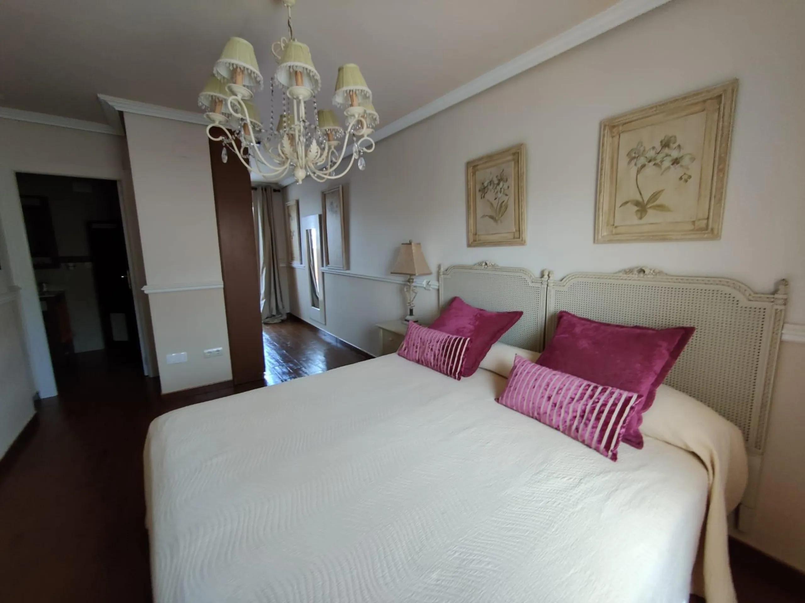 ESPECTACULAR APARTAMENTO DUPLEX EN LA CALA DE VILLAJOYOSA A 300M DE LA PLAYA