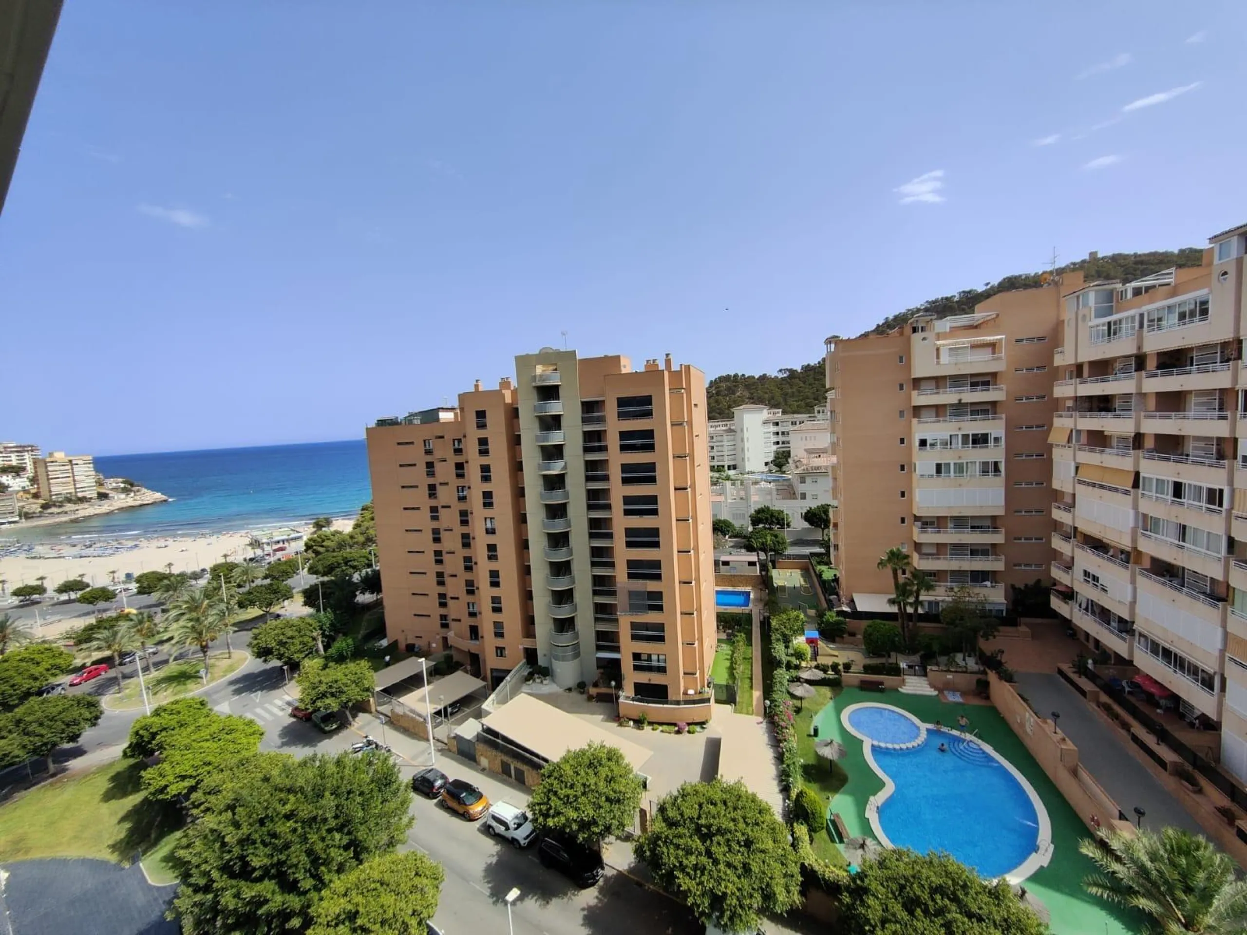 ESPECTACULAR APARTAMENTO DUPLEX EN LA CALA DE VILLAJOYOSA A 300M DE LA PLAYA