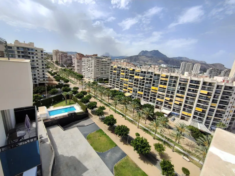 ESPECTACULAR APARTAMENTO DUPLEX EN LA CALA DE VILLAJOYOSA A 300M DE LA PLAYA