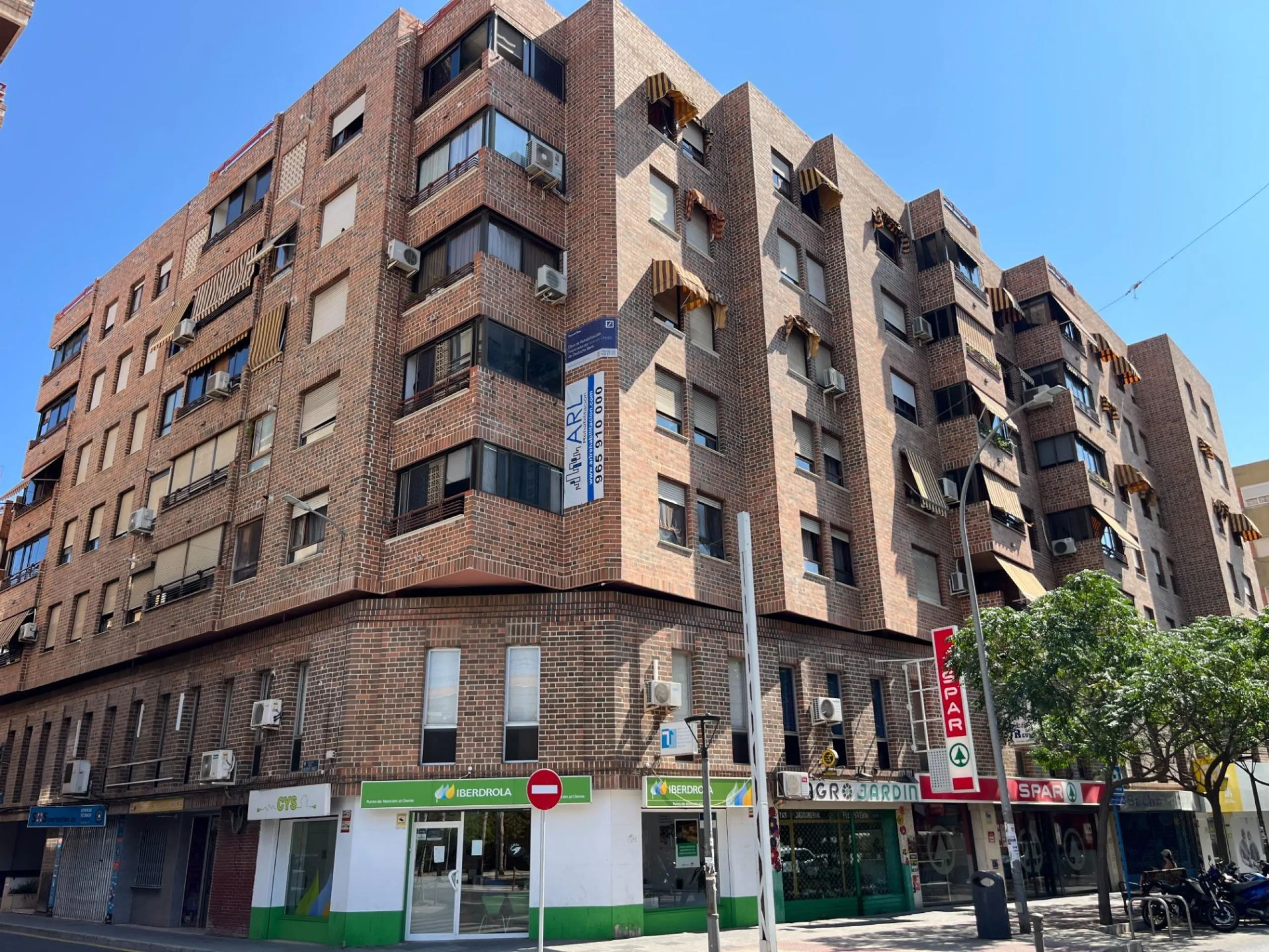 Plaza de aparcamiento subterránea en zona Padre Esplá