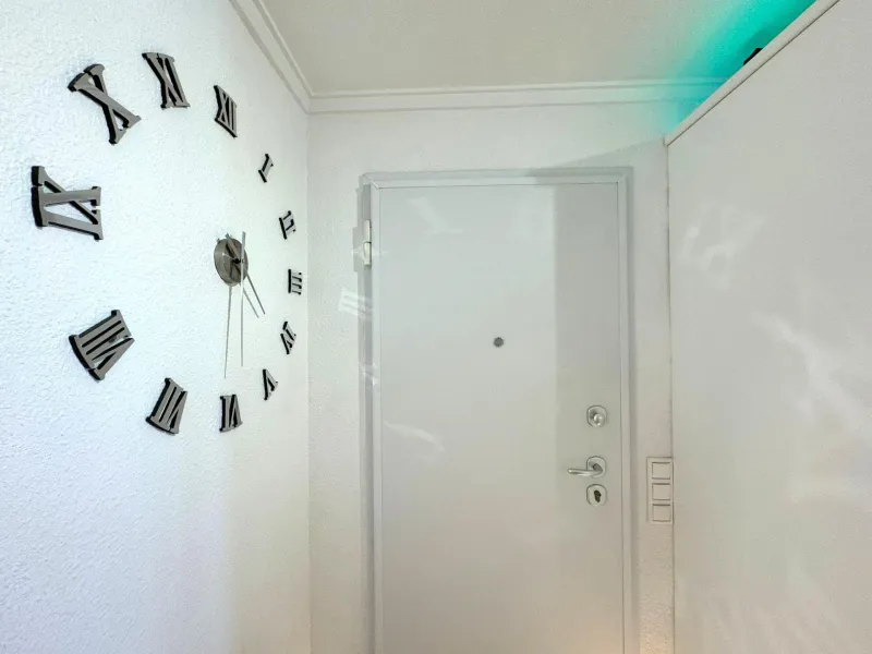 Ático en primera Linea! Reformado en La Torre de la Horadada: ¡Tu Refugio Ideal a Metros del Mar!