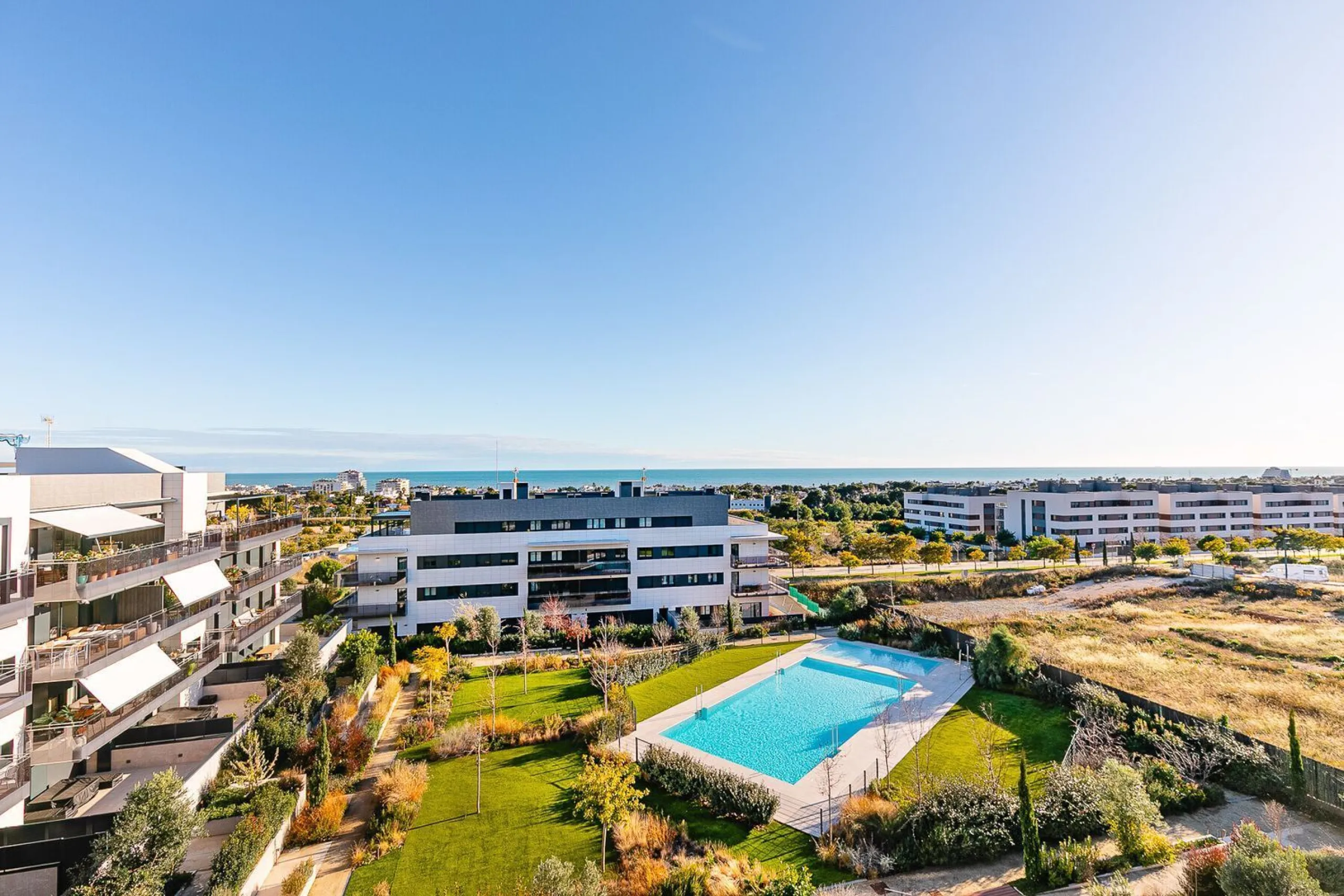 Exclusivo ático con vistas panorámicas al mar y a la montaña en La Plana, Sitges
