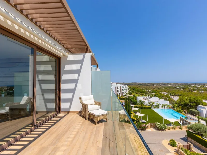 LAS COLINAS. ATICO CON SOLARIUM ENORME PRIVADO. 2 DORM. 2BAÑOS. GARAJE+TRASTERO.