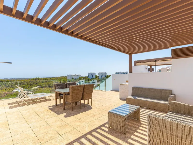 LAS COLINAS. ATICO CON SOLARIUM ENORME PRIVADO. 2 DORM. 2BAÑOS. GARAJE+TRASTERO.