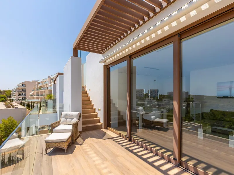 LAS COLINAS. ATICO CON SOLARIUM ENORME PRIVADO. 2 DORM. 2BAÑOS. GARAJE+TRASTERO.